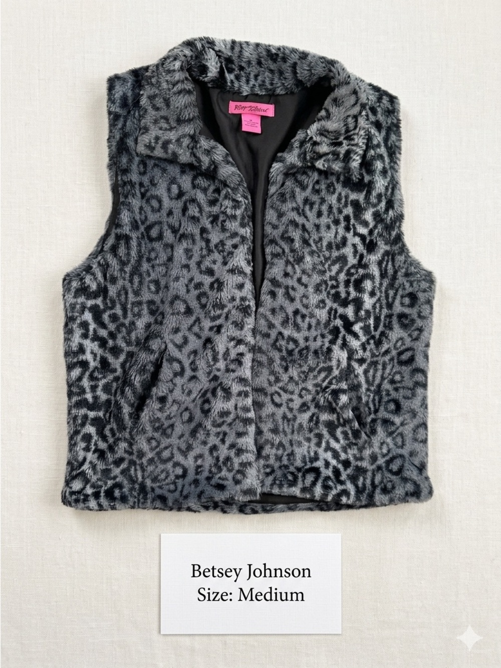 BETSEY JOHNSON Women’s Gray Leopard Print Faux Fur Vest Soft Plush Satin Lined M